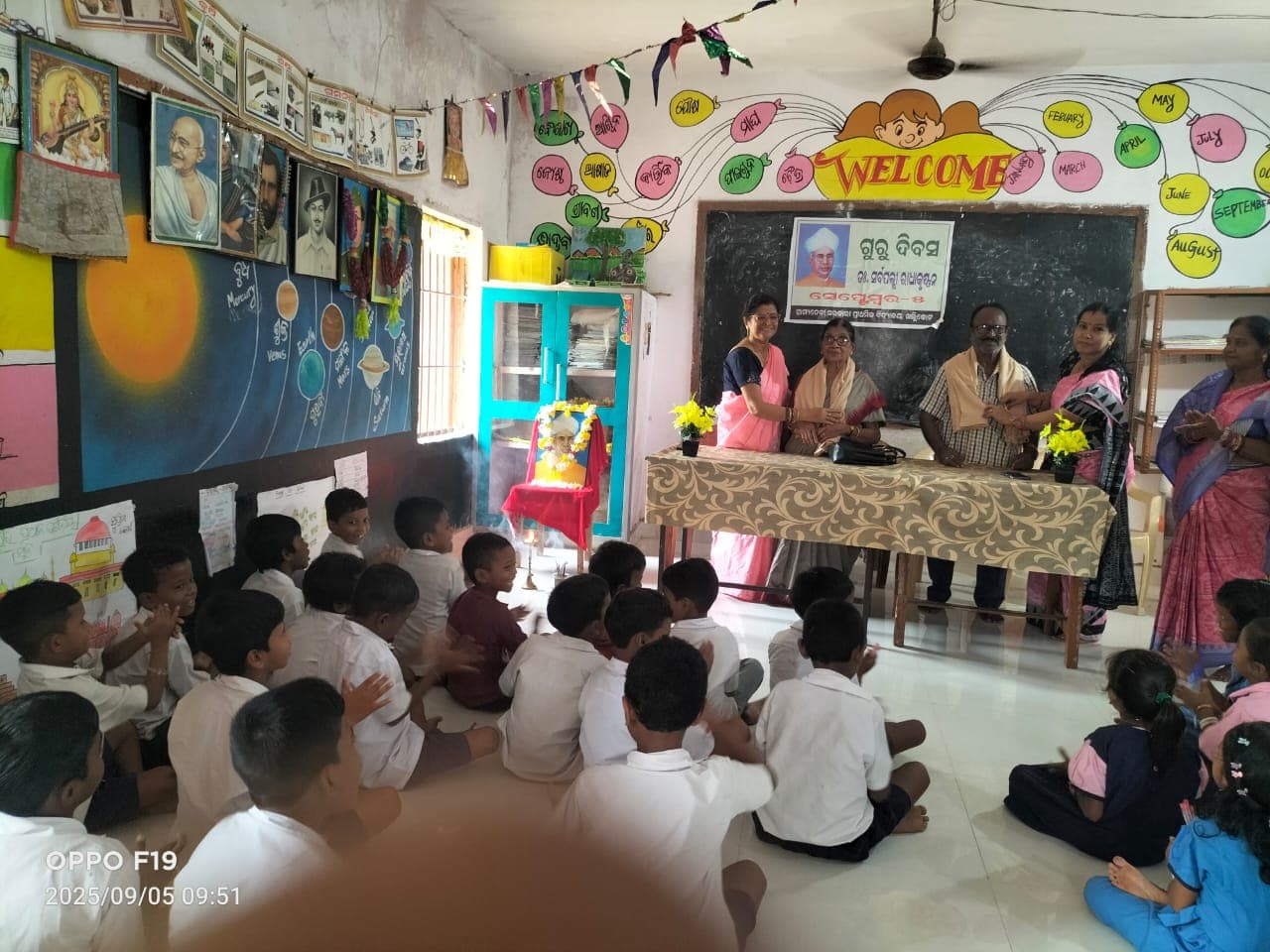 Artist Basanta Kumari Samanta being felicitated at Gramyadevi Primary School in Khallikote on Teachers' Day