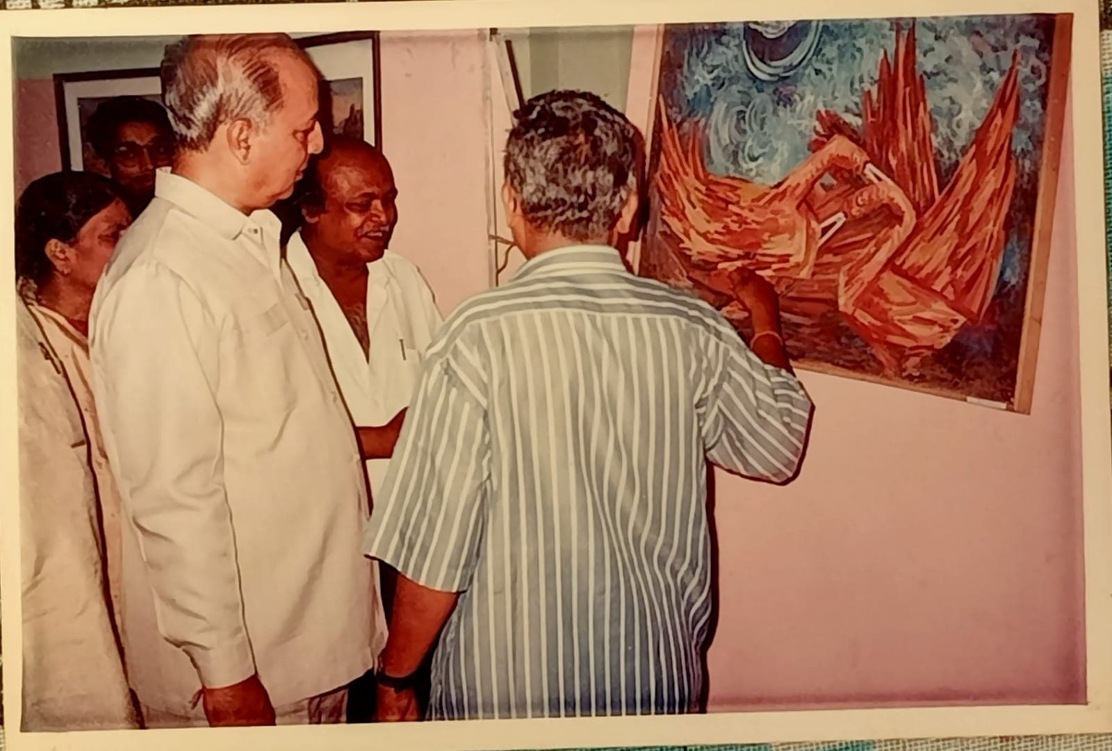 Artist Basanta Kumari Samanta with Chief Justice of the Odisha High Court S. N. Phukan during the inauguration of her art exhibition at Suchana Bhavan, Bhubaneswar in 1997 - Image 2